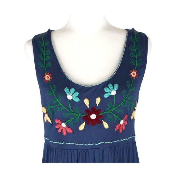 Caite Embroidered Dress Size M Crewel Floral Pattern Blue Sleeveless Knee Length - Picture 2 of 11
